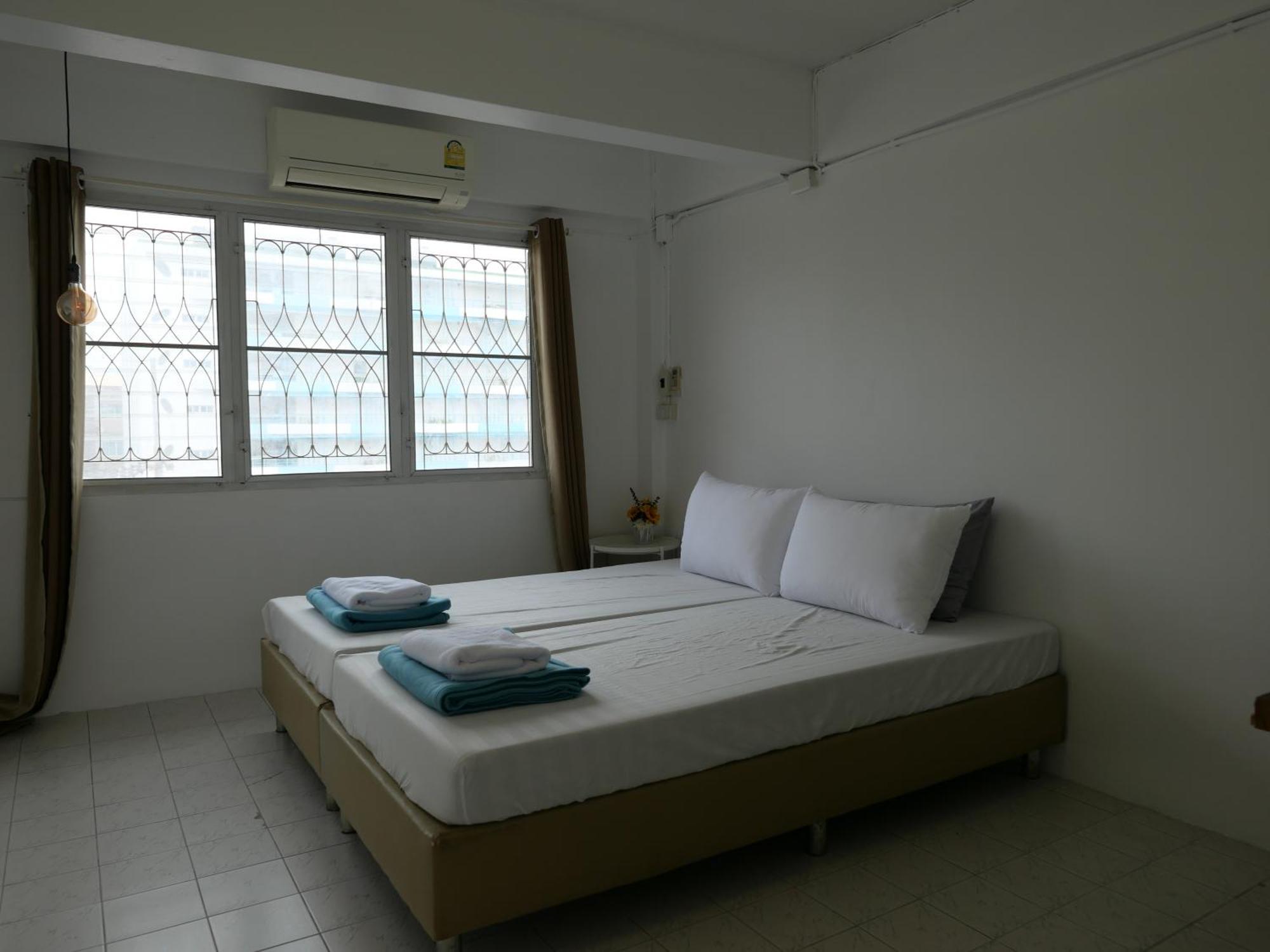Alice Hostel Bangsaen Exterior foto