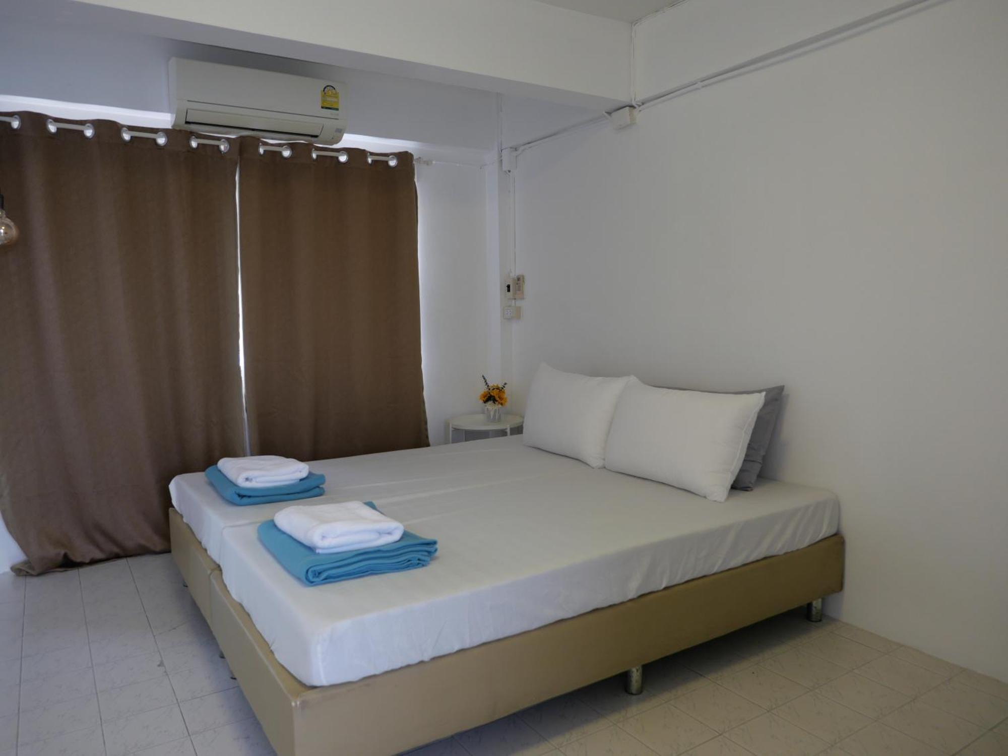 Alice Hostel Bangsaen Exterior foto
