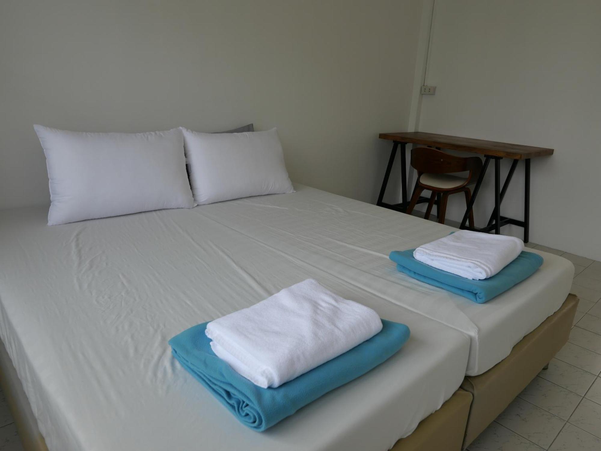 Alice Hostel Bangsaen Exterior foto